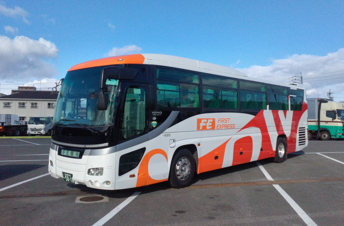 大型バス